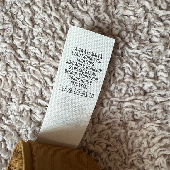 Aerie, steapy sport bra, size large - Picture 6 of 9